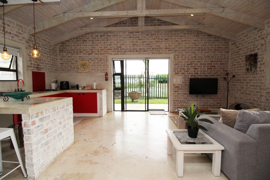 5 Bedroom Property for Sale in Middedorp Western Cape